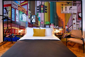 Vibrant Charm - Cozy Studio in the Heart of the City